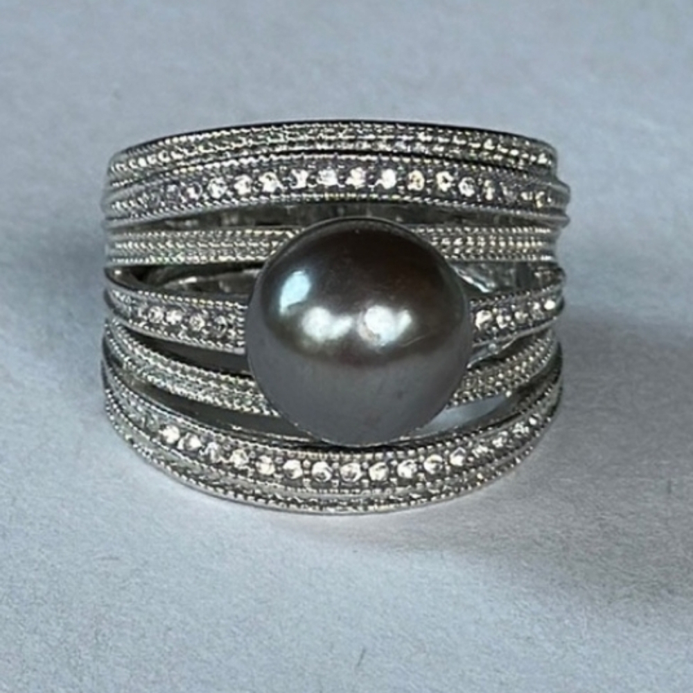 Ladies Faux Silver Tone Black Pearl Ring Size 9.5 9 1/2 Rhinestones Thick Band